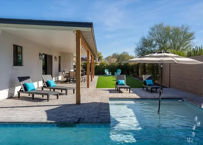 Palm Oasis Kierland Poolside Escape Holiday home