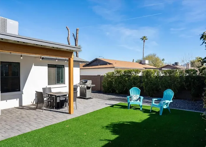 Holiday home Palm Oasis Kierland Poolside Escape *